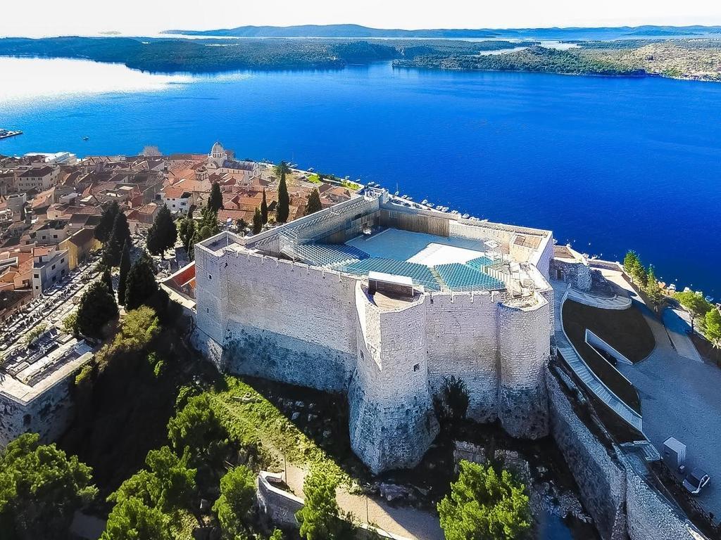 Apartment Matini Dvori Dubrava  エクステリア 写真